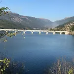 Апартаменты Casa De Casarelhos - Andar Da Moradia Com Terraco - Vistas Rio - 