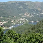 Casa De Casarelhos - Andar Da Moradia Com Terraco - Vistas Rio - 