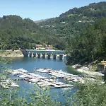 Casa De Casarelhos - Andar Da Moradia Com Terraco - Vistas Rio - 