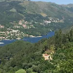 아파트 Casa De Casarelhos - Andar Da Moradia Com Terraco - Vistas Rio - 