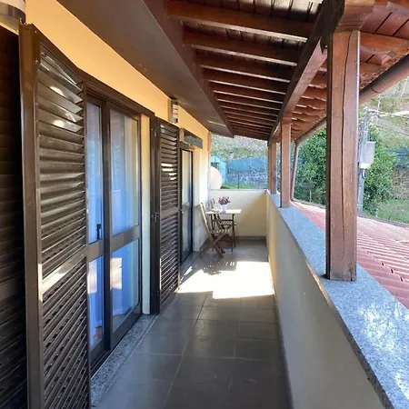 Casa De Casarelhos - Andar Da Moradia Com Terraco - Vistas Rio - 