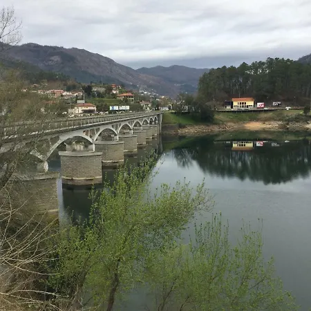 Casa De Casarelhos - Andar Da Moradia Com Terraco - Vistas Rio - 
