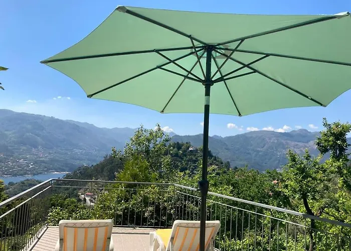 Apartamento Casa De Casarelhos - Andar Moradia Com Lareira - Vistas Rio - 