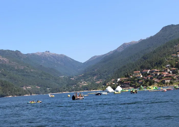 Апартаменты Casa De Casarelhos - Andar Moradia Com Lareira - Vistas Rio - 