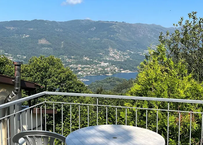 Апартаменты Casa De Casarelhos - Andar Moradia Com Lareira - Vistas Rio - 