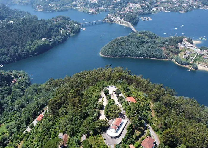 Casa De Casarelhos - Andar Moradia Com Lareira - Vistas Rio - 