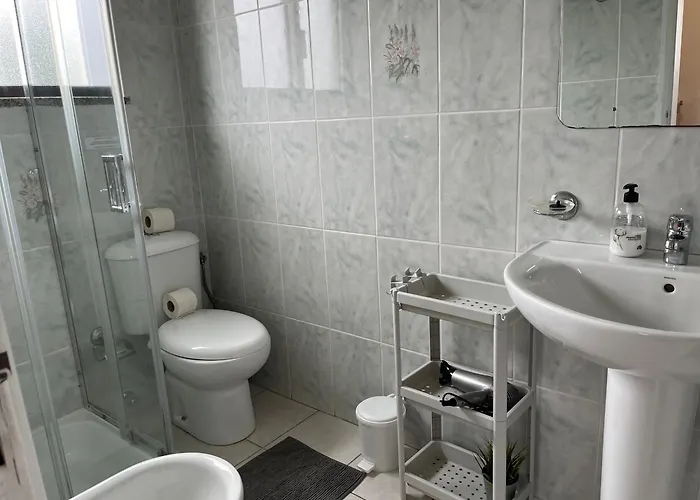 Casa De Casarelhos - Andar Moradia - Vistas Rio - *