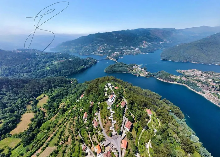 Casa De Casarelhos - Andar Moradia - Vistas Rio - *