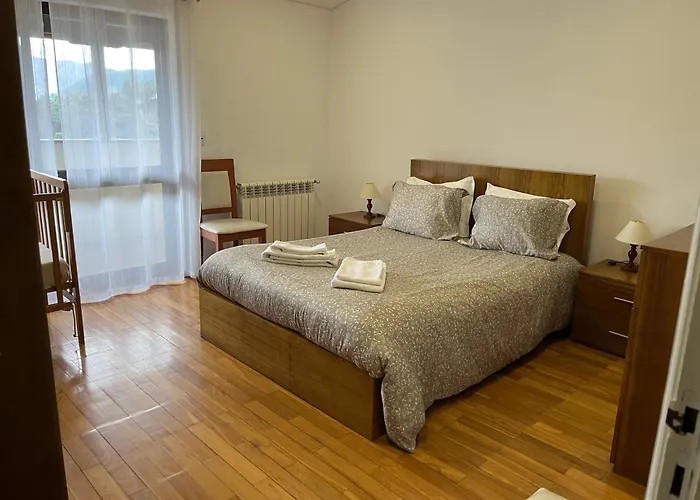 Apartamento Casa De Casarelhos - Andar Moradia - Vistas Rio -