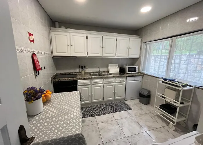 Casa De Casarelhos - Andar Moradia - Vistas Rio - Apartamento *